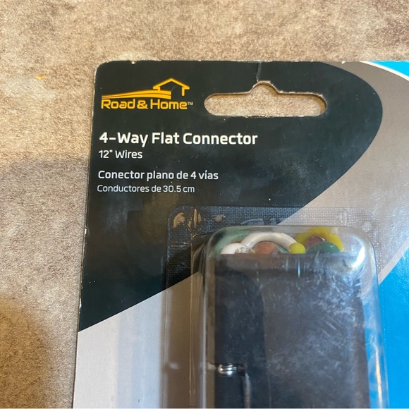 2 Pack Of Road & Home RV 4-Way Flat Connectors RVP047 NEW - Picture 2 of 4